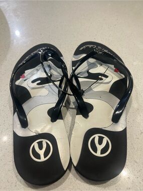 Wishbone Graphic  Flip Flop Sandals for Women - Casual Comfort